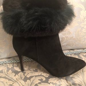Sam Edelman Oleana fur trim boots in black suede with black/dk. green fur trim